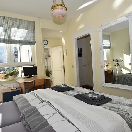 Fewo1846 - Artemis - Vintage Altbau-wohnung Im 4 Og Eines Geschäftshauses Im Stadtzentrum Apartment