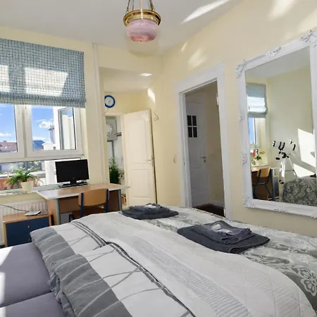 Fewo1846 - Artemis - Vintage Altbau-wohnung Im 4 Og Eines Geschaeftshauses Im Stadtzentrum Apartment