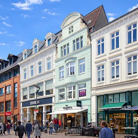 Apartment Fewo1846 - Artemis - Vintage Altbau-wohnung Im 4 Og Eines Geschaeftshauses Im Stadtzentrum