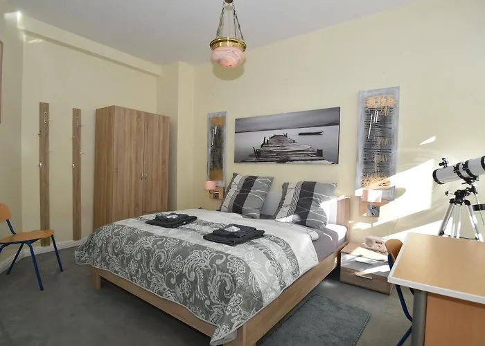 Fewo1846 - Artemis - Vintage Altbau-wohnung Im 4 Og Eines Geschaeftshauses Im Stadtzentrum Apartamento Flensburgo